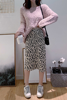 여리여리 루즈핏 니트 스웨터 &amp; 레오파드 미디 스커트 세트 (핑크.화이트)(블랙+화이트)